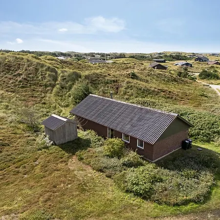 1052 Holiday home
